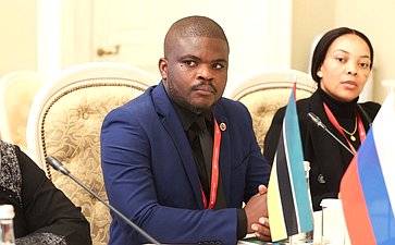 Встреча Валентины Матвиенко с Председателем Ассамблеи Республики Мозамбик Маргаридой Талапой
