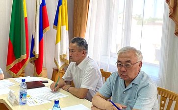 Баир Жамсуев в ходе региональной недели провел рабочие встречи и прием граждан по личным вопросам