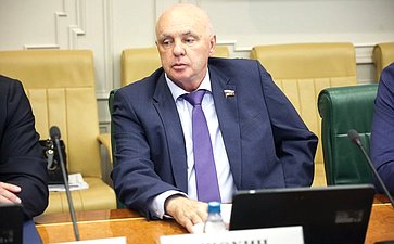 Андрей Шохин