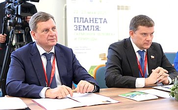 Встреча заместителя Председателя СФ Николая Журавлева с заместителем Председателя Национального собрания Лаосской Народно-Демократической Республики