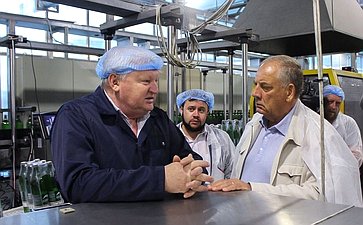 Сергей Митин посетил завод по производству природный минеральной воды и Пятигорский молочный комбинат