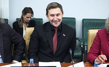 Сергей Карякин