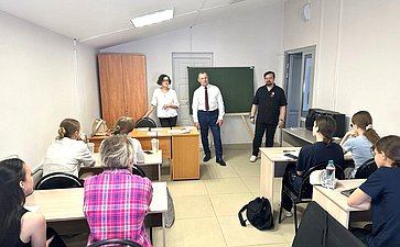 Игорь Мурог с рабочим визитом посетил Рязанское художественное училище имени Г.К. Вагнера