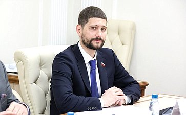 Александр Волошин