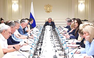 Круглый стол Комитета Совета Федерации по федеративному устройству, региональной политике, МСУ и делам Севера «Совершенствование нормативно-правового регулирования функционирования и развития закрытых административно-территориальных образований»