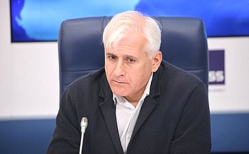 Константин Косачев принял участие в пресс-конференции, посвященной старту проекта «Рыцари детства» (фото ТАСС)