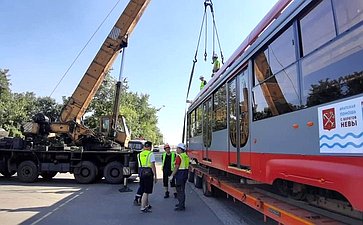 Новые трамваи – подарок от Ленинградской области доставлены в Енакиево Донецкой Народной Республики