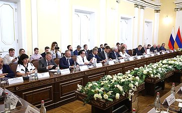Делегация Совета Федерации приняла участие в работе Межпарламентской комиссии по сотрудничеству Федерального Собрания РФ и Национального Собрания Республики Армения