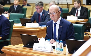 Владимир Киселев