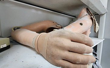 Виталий Назаренко посетил Владикавказский филиал Московского протезно-ортопедического предприятия
