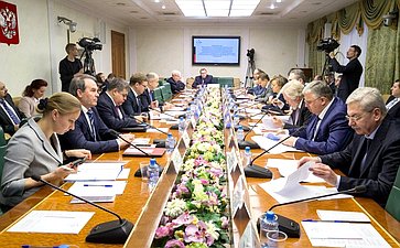 «Круглый стол» на тему «Возможности сопряжения Евразийского экономического союза и Экономического пояса Шёлкового пути и формирование Большого Евразийского партнёрства»