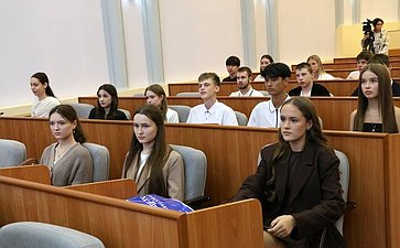 Александр Жуков принял участие в подведении итогов прошедшей в регионе первой «Школы молодого парламентария»
