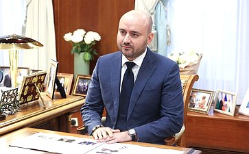 Валентина Матвиенко провела встречу с губернатором Самарской области Вячеславом Федорищевым