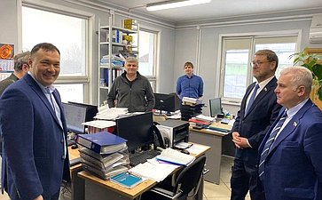 Константин Косачев и Сергей Мартынов посетили в Йошкар-Оле предприятие, работающее в сфере порошковой металлургии