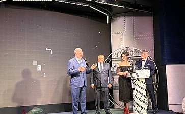 Анатолий Артамонов принял участие в мероприятиях III Всероссийского инновационного форума «Беспилотная эволюция. Бесшовный космос», а также в церемонии открытия VII Международного кинофестиваля «Циолковский»