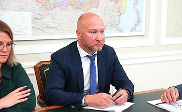 Юрий Воробьев провел совещание по вопросу развития кадетского образования