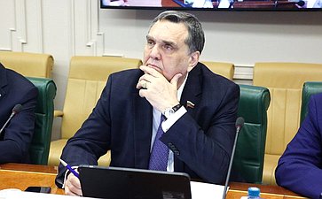 Сергей Иванов