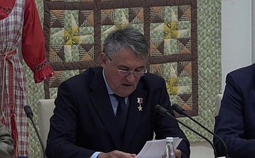 Заместитель Председателя Совета Федерации Юрий Воробьев