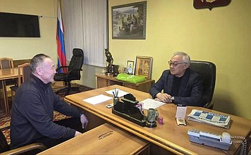 Баир Жамсуев в рамках региональной недели провел прием граждан в Агинском