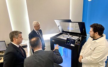 Виктор Калашников ознакомился с потенциалом предприятий Хабаровского края по выпуску протезных изделий для нуждающихся ветеранов СВО