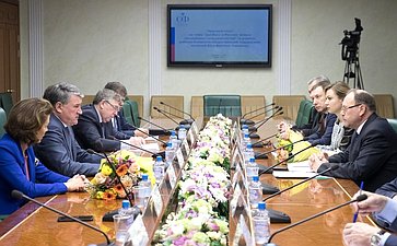 «Круглый стол» на тему «Донбасс и Россия: новые механизмы сотрудничества», организованный Комитетом общественной поддержки жителей Юго-Востока Украины