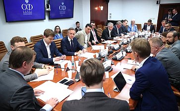 Заседание секции «Цифровая трансформация транспорта» на тему «Электронный документооборот между федеральными органами власти и участниками перевозочного процесса»