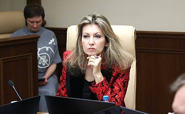 Совещание Комитета СФ по экономической политике «Вопросы увеличения производства автомобилей для оказания услуг такси с учетом требований к уровню их локализации»