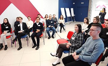 Сергей Мартынов посетил в Йошкар-Оле установочную сессию нового состава Молодежного парламента Республики Марий Эл