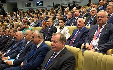 Члены СФ на пленарном заседании Третьего Форума регионов России и Беларуси