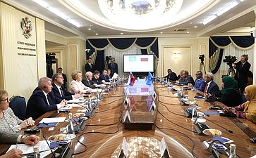 Валентина Матвиенко провела встречу с Председателем Сената Федерального парламента Федеративной Республики Сомали Абди Хаши Абдуллахи