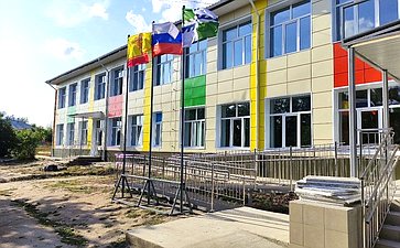 Николай Владимиров в рамках работы в регионе проконтролировал ход капитального ремонта образовательных учреждений