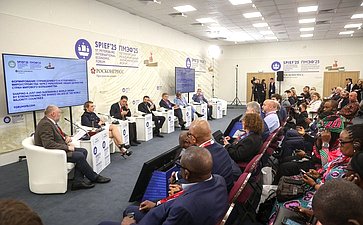 XXVIII Петербургский международный экономический форум (ПМЭФ’25). «Формирование справедливого и устойчивого мироустройства через укрепление общих ценностей стран мирового большинства»