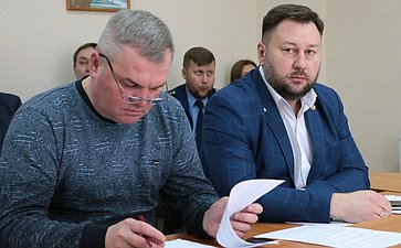 Александр Жуков в ходе поездки в регион принял участие в сессии городского Совета депутатов Абазы