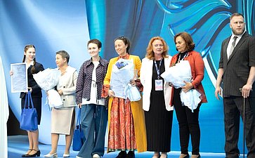 XXVIII Петербургский международный экономический форум (ПМЭФ’25). Показ международного конкурса адаптивной моды «На крыльях»