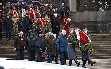 Председатель Совета Федерации Валентина Матвиенко приняла участие в мероприятиях, посвященных 81-й годовщине полного освобождения Ленинграда от фашистской блокады