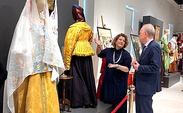 Александр Терентьев посетил уникальную выставку «Казанское Поволжье: образы народной культуры»