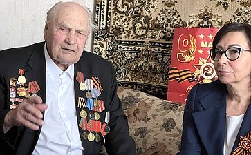 Наталья Котова в преддверии 80-летнего юбилея дня Великой Победы встретилась с ветераном Великой Отечественной войны