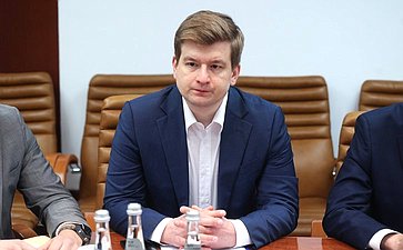 Заседание секции «Цифровая трансформация транспорта» на тему «Электронный документооборот между федеральными органами власти и участниками перевозочного процесса»