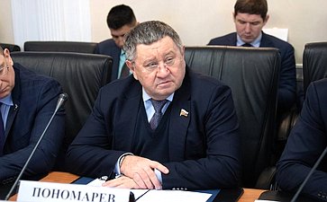 Михаил Пономарев