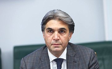 Круглый стол на тему «Инструменты развития производства малотоннажной химии в условиях санкционного давления»
