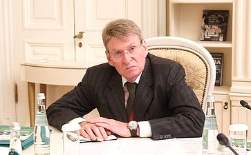 Валентина Матвиенко провела встречу с Председателем Федерального национального совета Объединенных Арабских Эмиратов Сакром Гоббашем