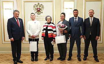 Церемония награждения юного героя из Приморского края