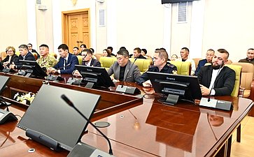 Сенаторы провели встречу с участниками программы «Патриоты Бурятии» и победителями конкурсного отбора на предоставления грантов «Агростартап»