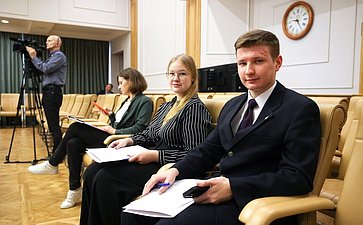 Написание Первого всероссийского аграрного диктанта сенаторами РФ и сотрудниками Аппарата СФ