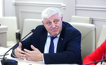 Алексей Наумец