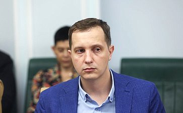 Круглый стол на тему «Инструменты развития производства малотоннажной химии в условиях санкционного давления»