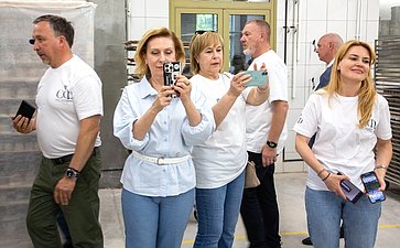 Сенаторы посетили предприятия народных художественных промыслов г. Суздаля