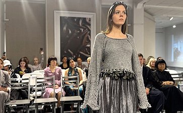 Елена Дягилева поздравила организаторов и участников юбилейного фестиваля молодых дизайнеров «НаМОДнение» в Мурманской области