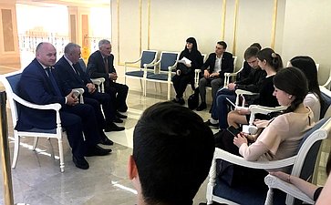Алексей Кондратенко и Владимир Бекетов провели встречу со студентами из региона, обучающимися в московских вузах