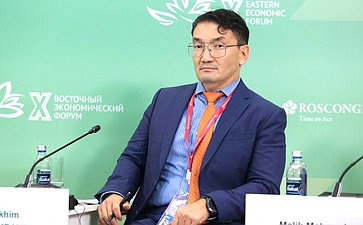 Сессия «Большое Евразийское партнерство: новые парадигмы развития континента». X Восточный экономический форум